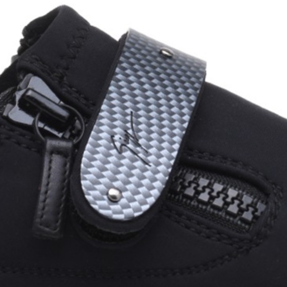 giuseppe zanotti⭐️ NIB carbon fiber strap trainers - Picture 7 of 13